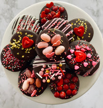 Load image into Gallery viewer, Valentine&#39;s Day Covered Cookie Choc Box
